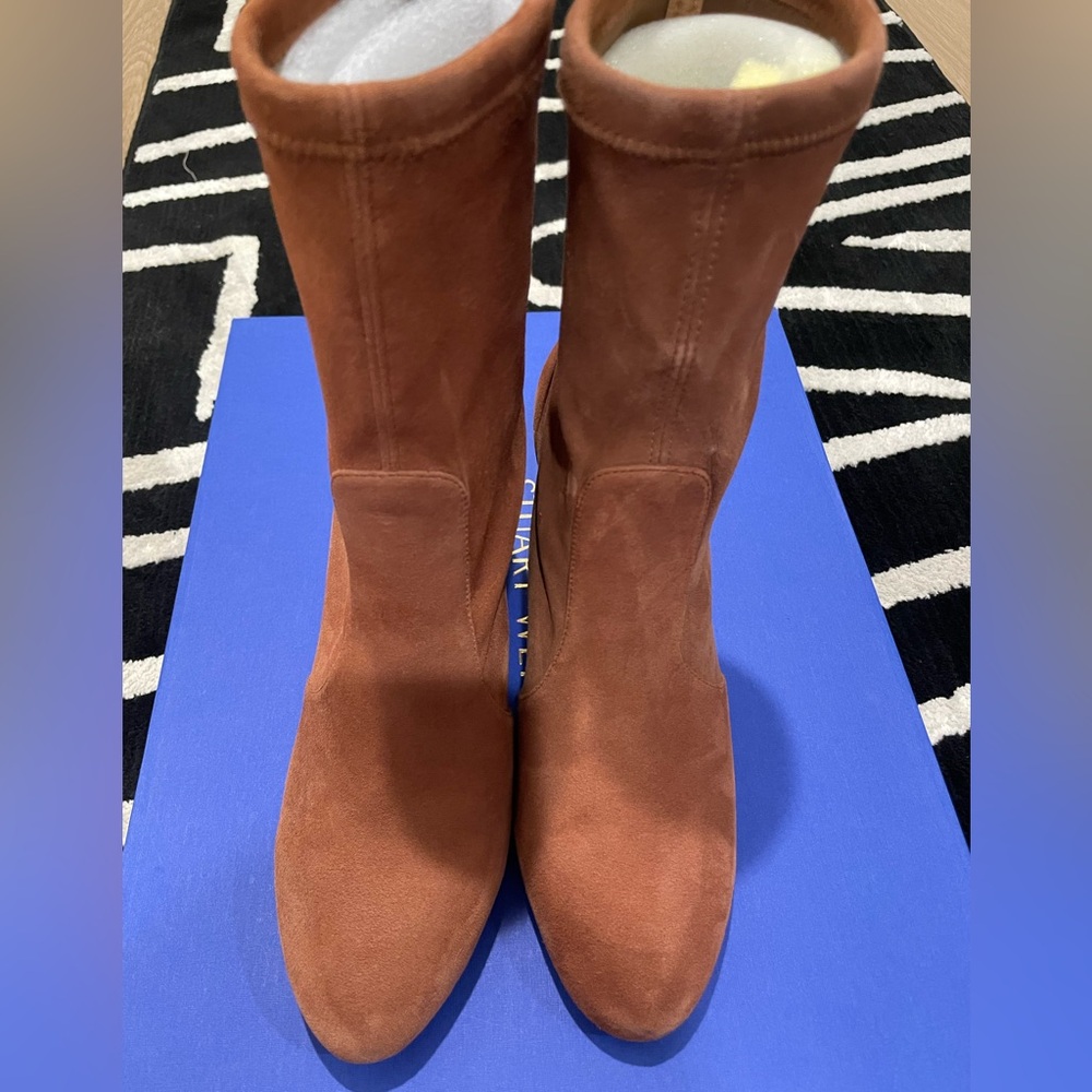 Brand New Stuart Weitzman MSRP $650
Flareblock 85 suede sock boots sz 6.5B - Picture 7 of 11